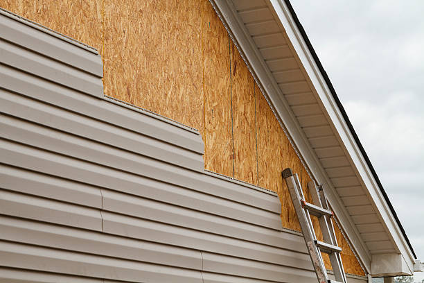 Professional Siding Repair technician working in Reading, PA